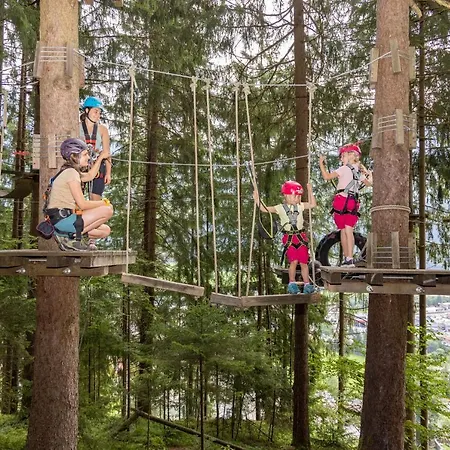 H21 - Modernes 145qm, 4sz, Wellnessbereich Mit Sauna Und Dachterrasse Mit Panoramablick, Kuehlen Und Heizen Mit Geothermie Фюген